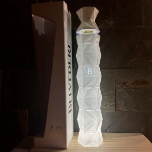 Belvedere Pure 10 Diamond Organic Con Estuche